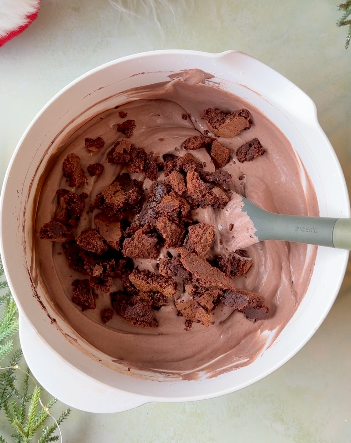 5 ingredienseres cremet chokoladeis med brownie og kahlua