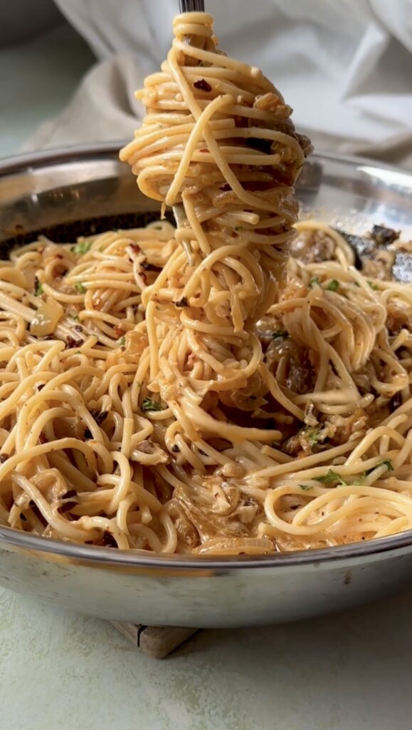 spaghetti med karamelliserede løg 2