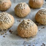 grovboller med hytteost