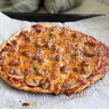 pizzabund med hytteost