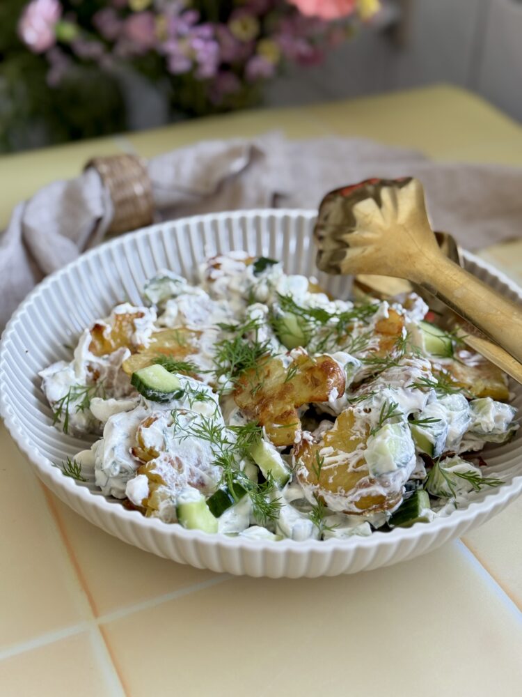 Sprød kartoffelsalat 'tzatziki style'
