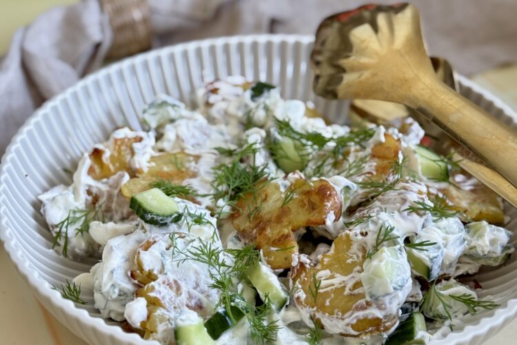 Sprød kartoffelsalat 'tzatziki style'