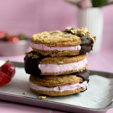 cookie sandwich is