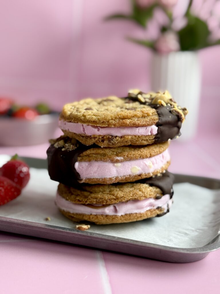 cookie sandwich is