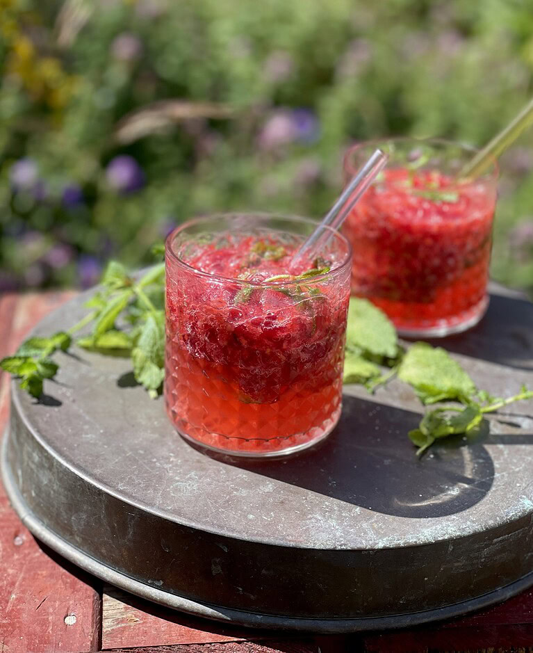 jordbær og hindbær mojito