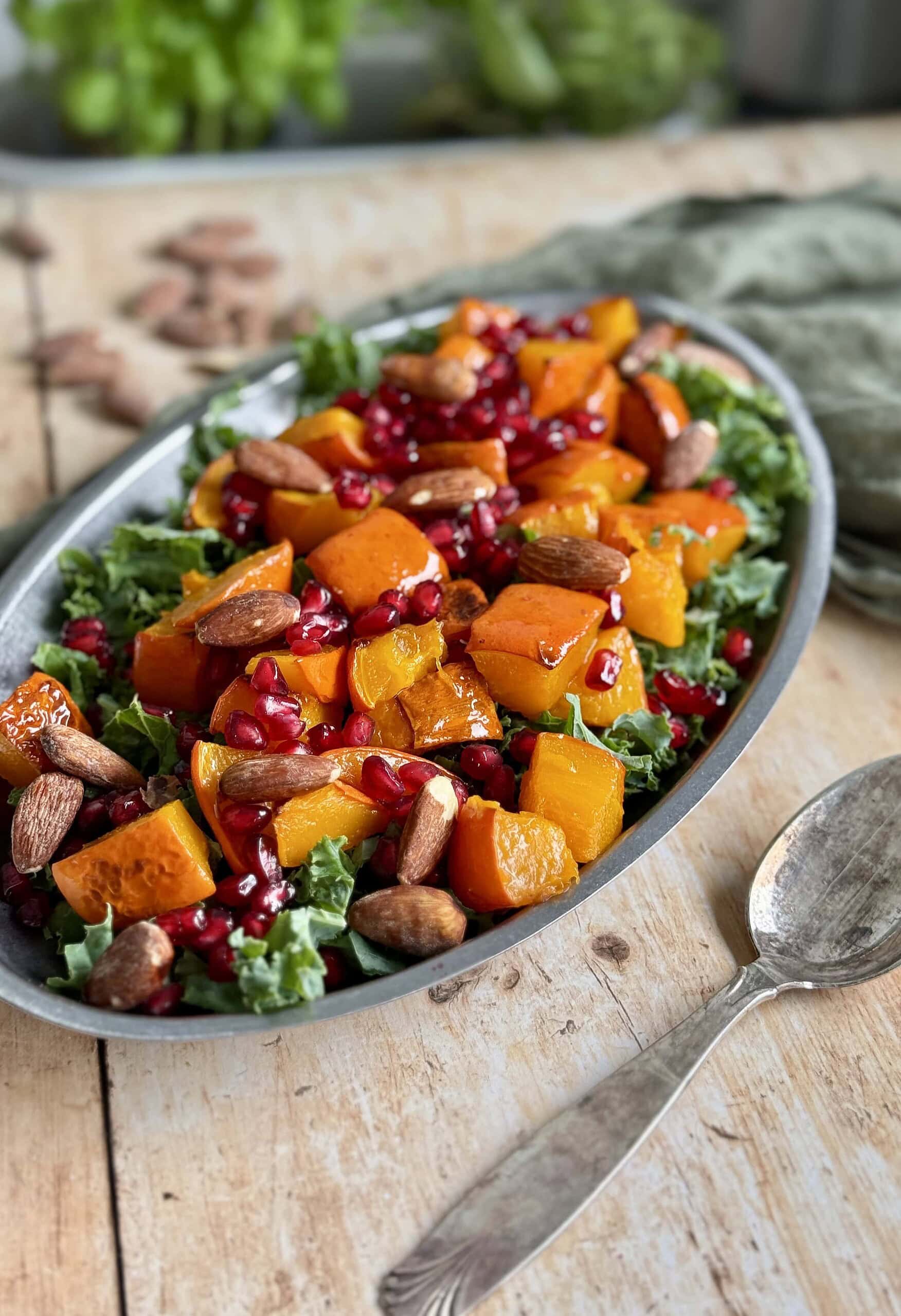 Grønkålssalat med bagt hokkaido