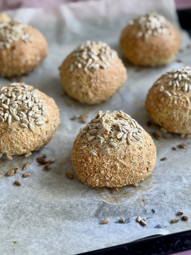 grovboller med hytteost