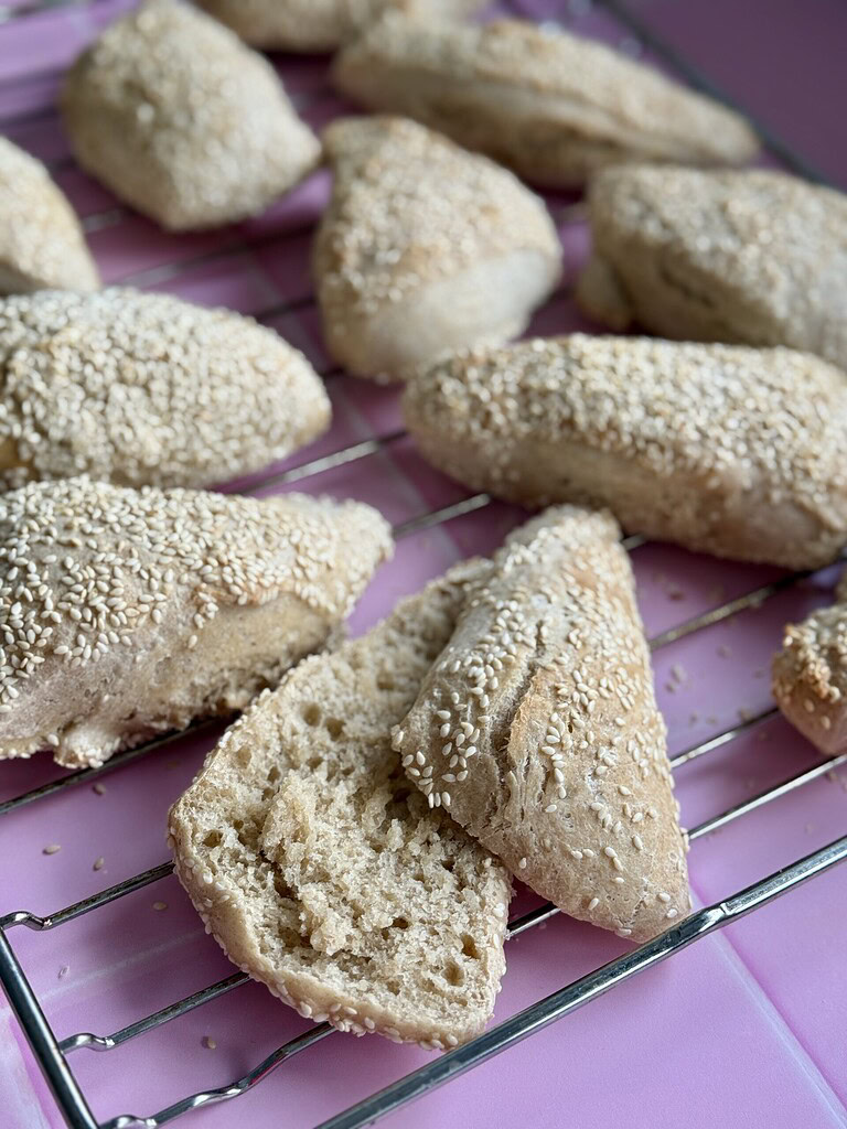 Koldhævede boller med ølandshvede