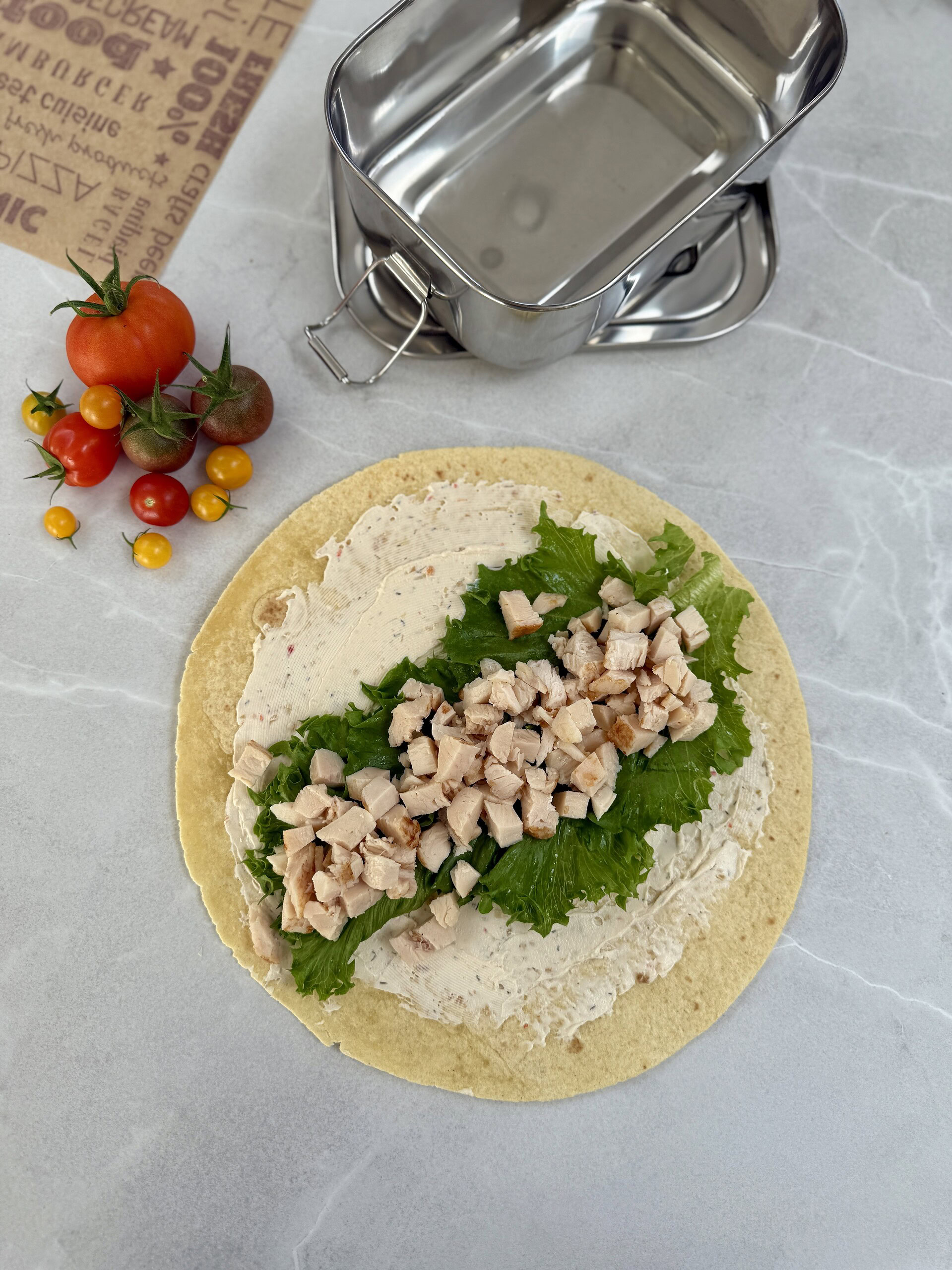Madpakke wrap med kylling og smøreost