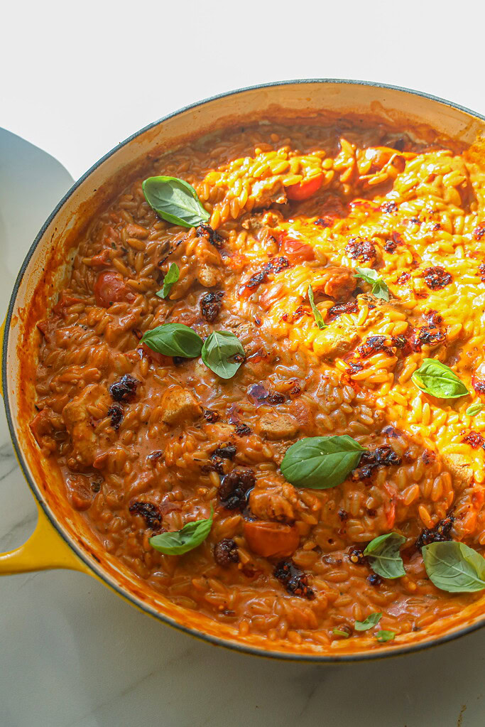 orzo med kylling og tomat