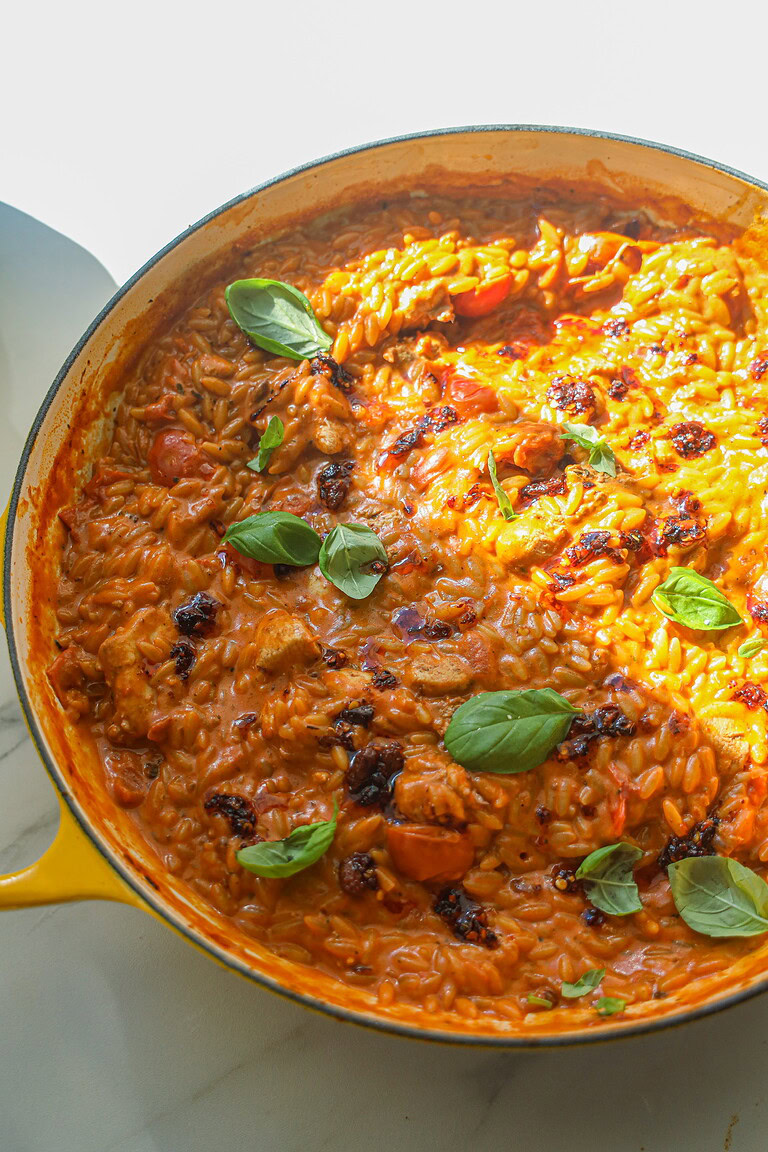 orzo med kylling og tomat