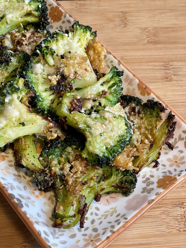 smashed broccoli i airfryer