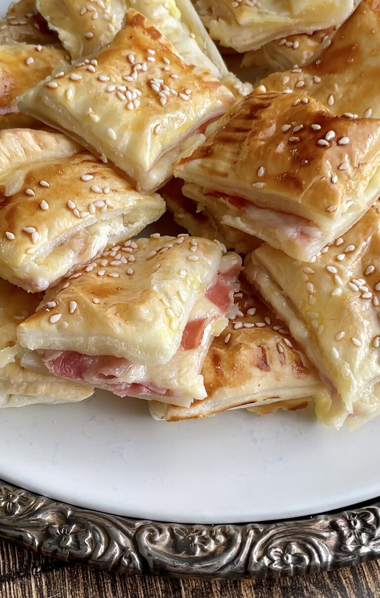 butterdejs haps med skinke og ost