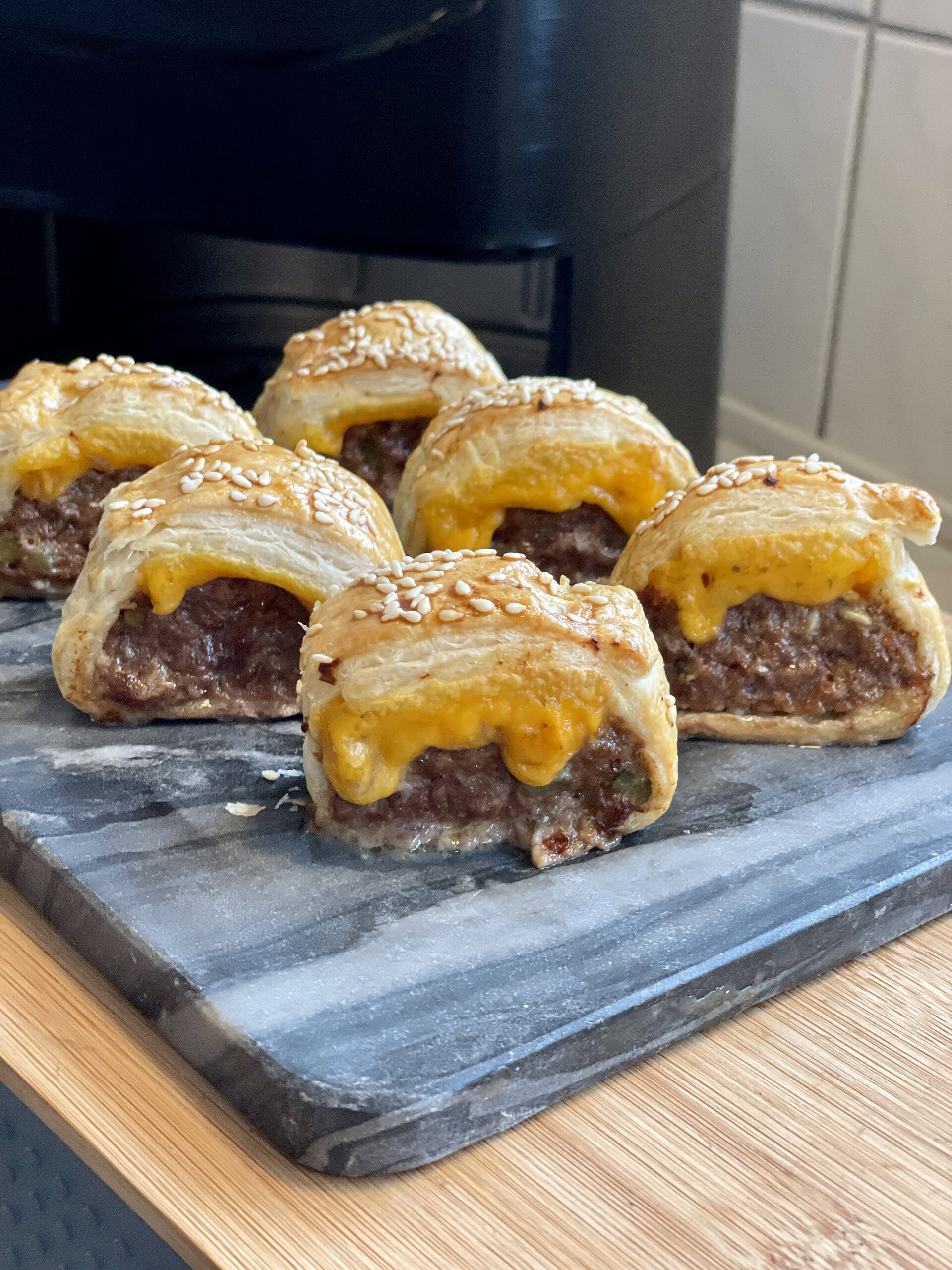 cheeseburger snack til madpakke