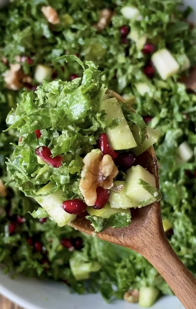 grønkålssalat med grøn dressing
