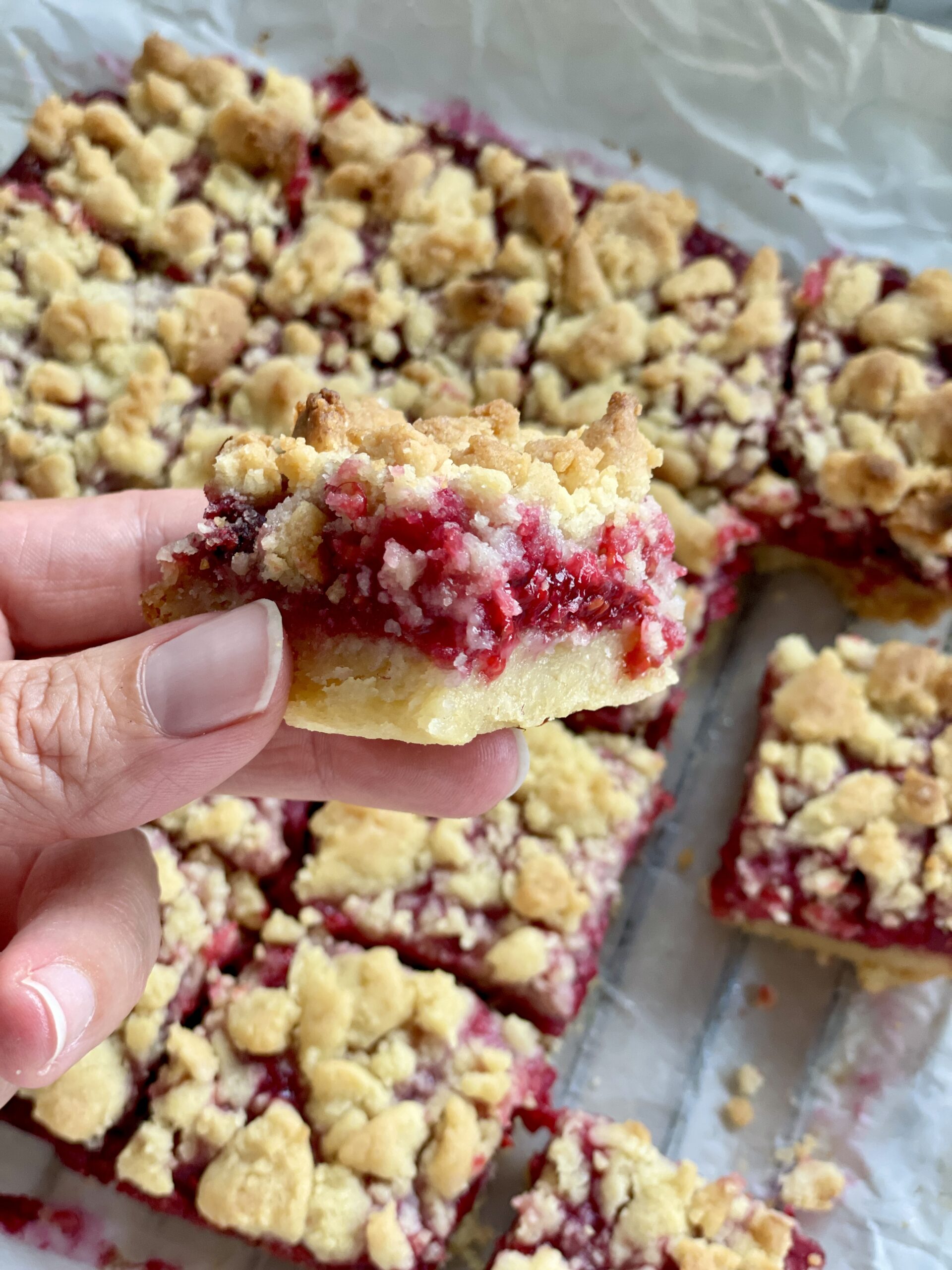Hindbær crumble kage