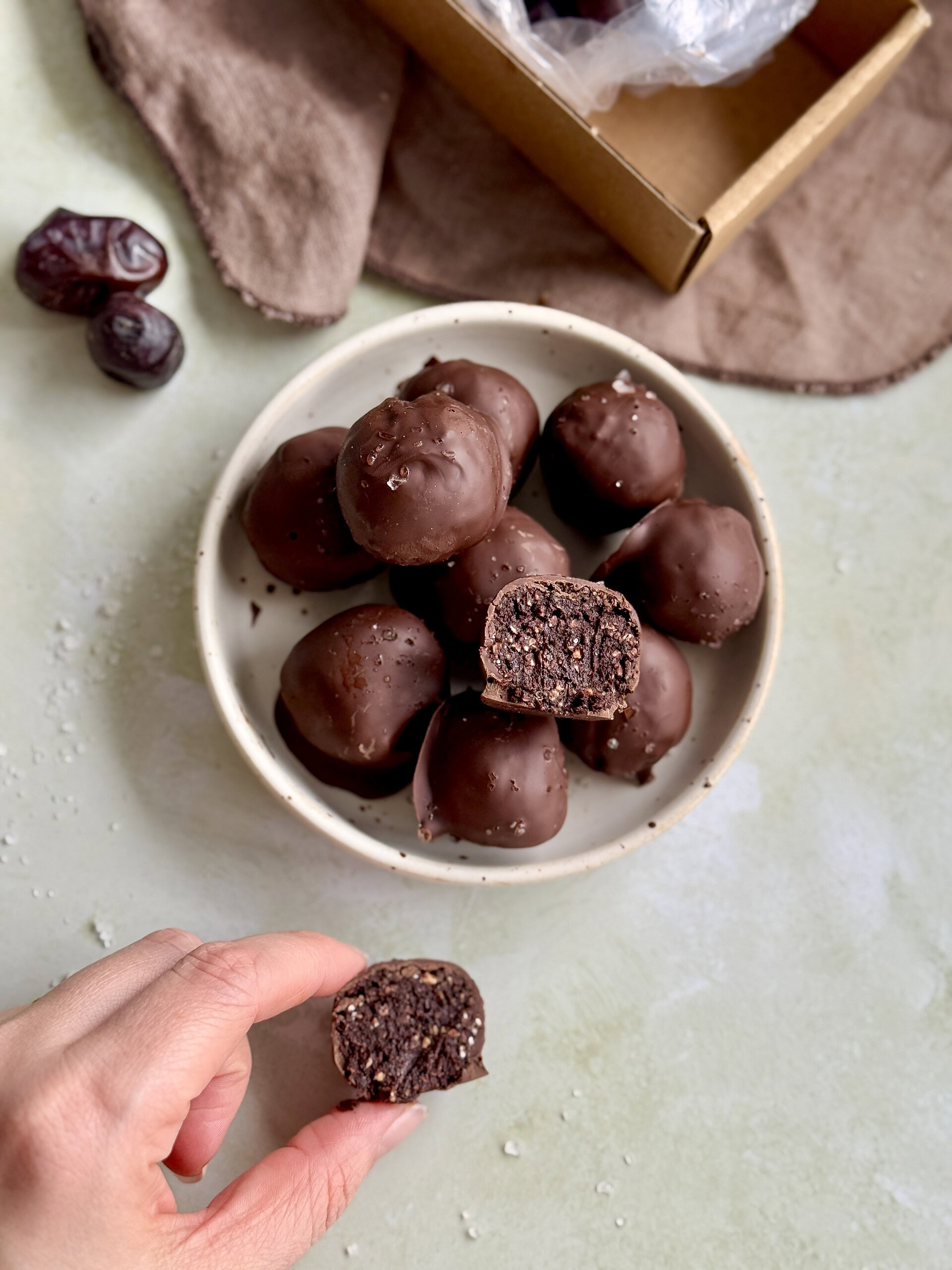 sundere 'brownie' dadelkugle 2