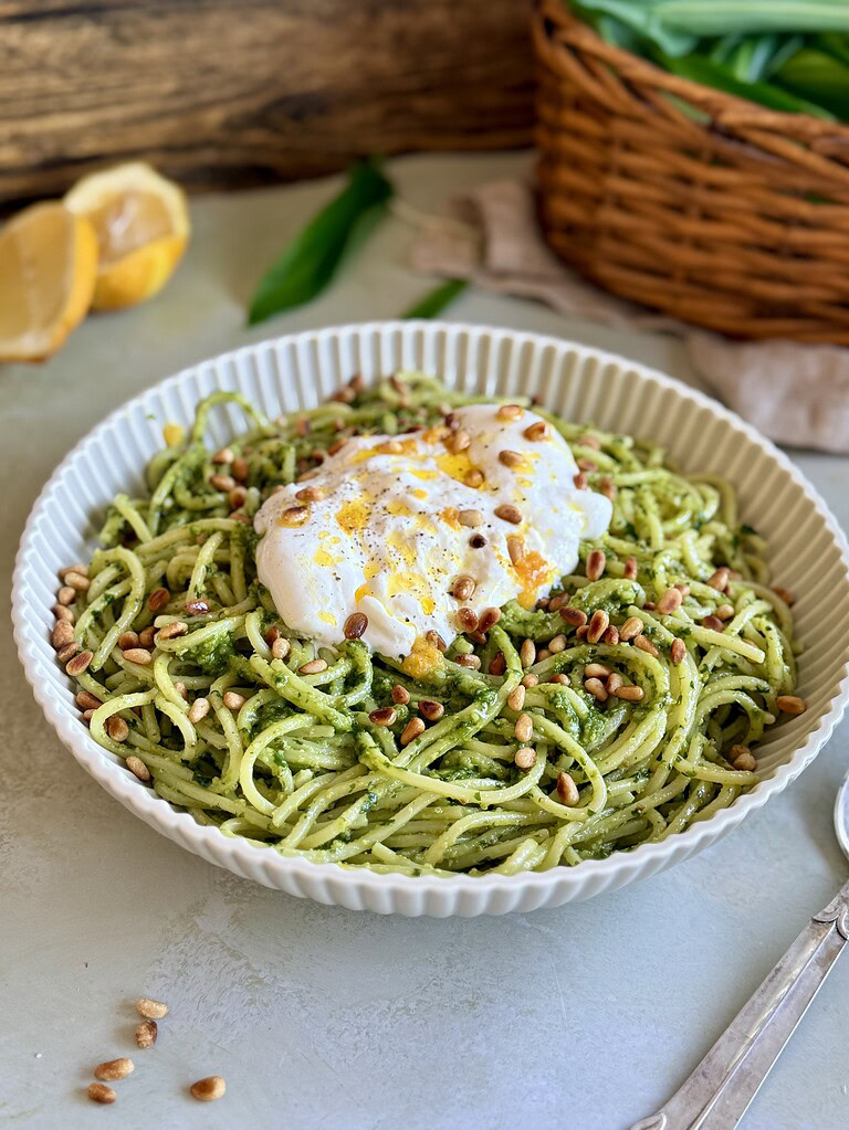 Pasta med ramsløgspesto