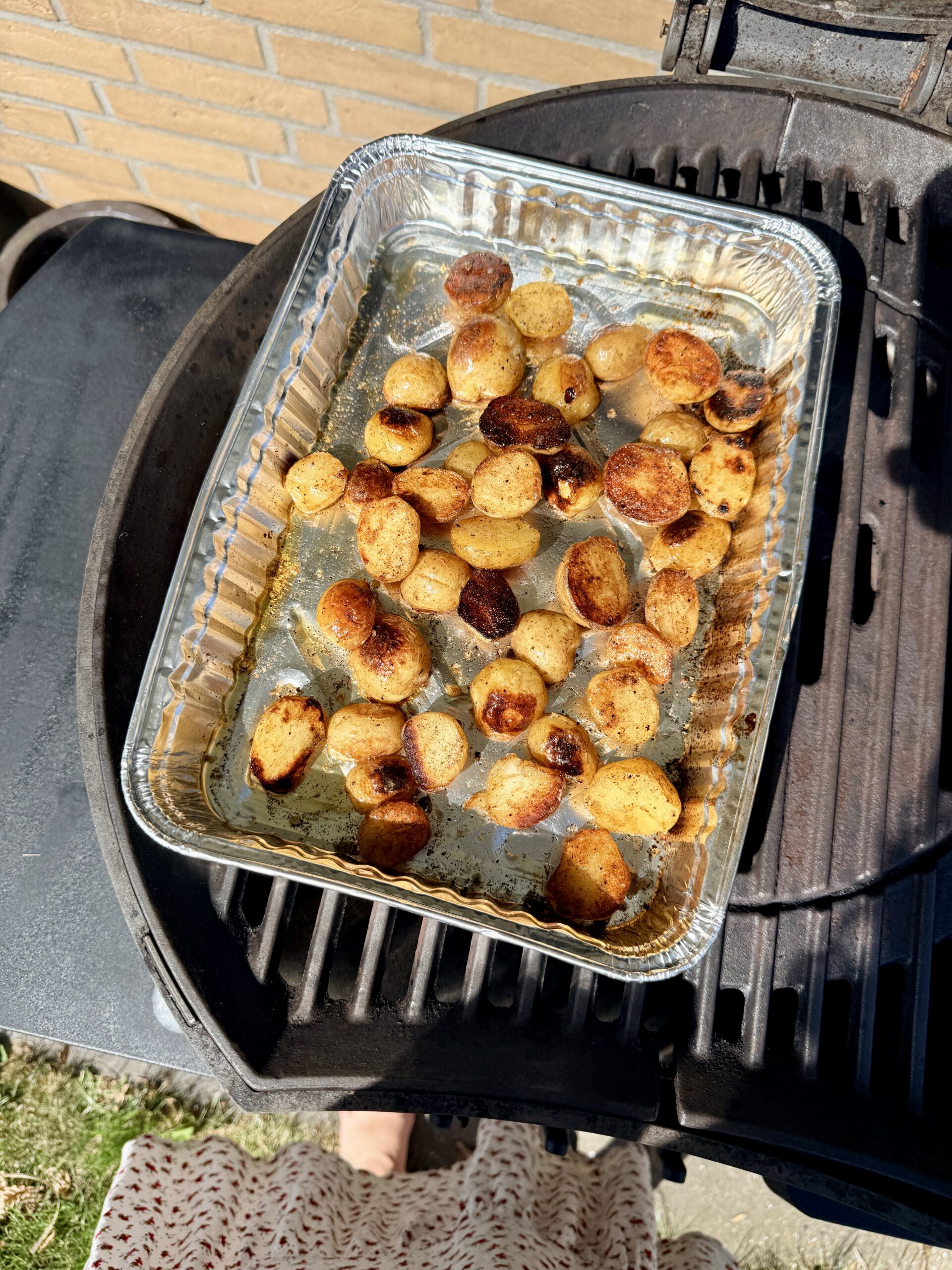 Sprøde kartofler på grill